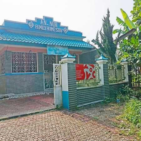 Oyo 90369 An Nur Family Homestay Syariah Cigombong Exteriör bild