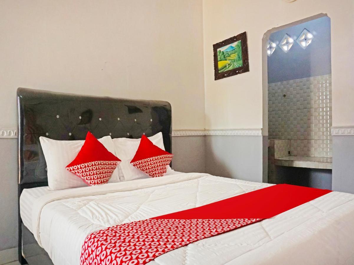 Oyo 90369 An Nur Family Homestay Syariah Cigombong Exteriör bild