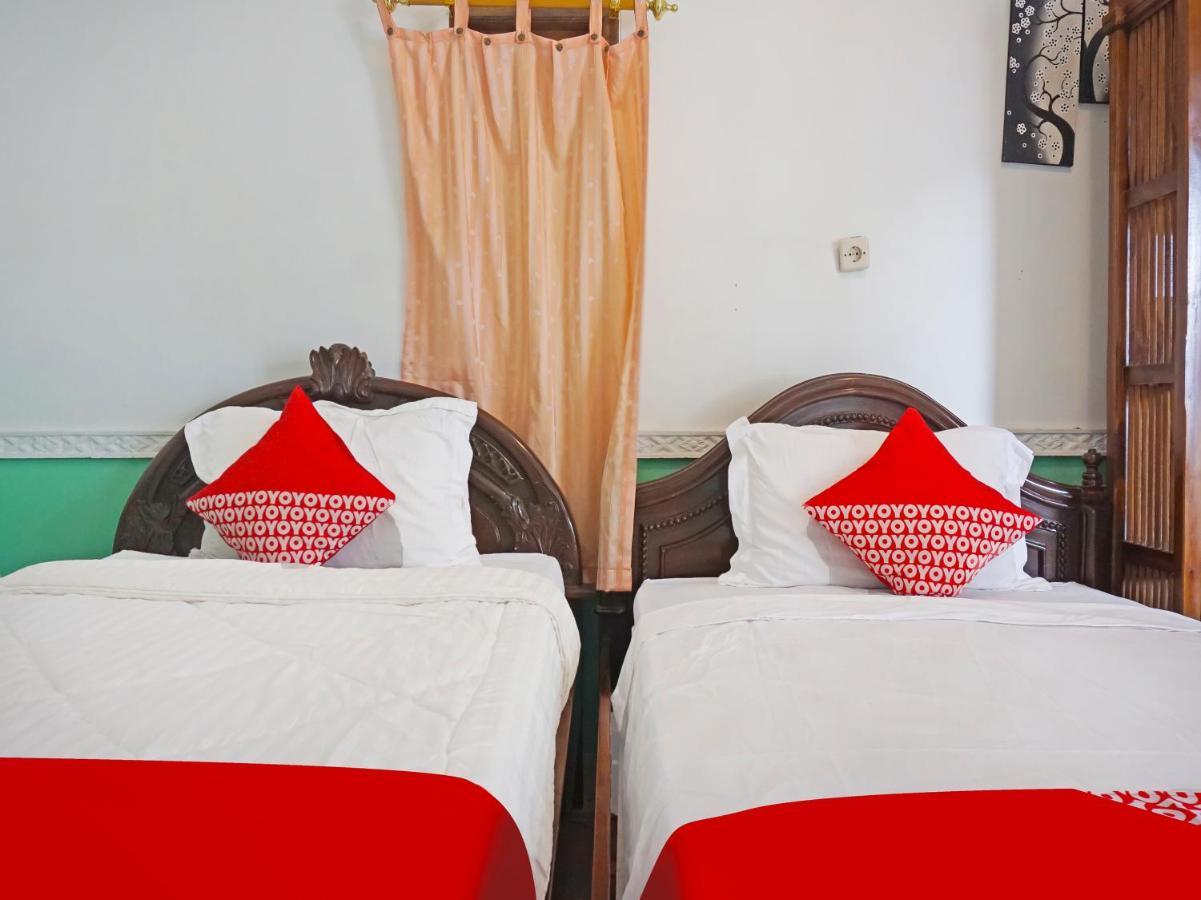 Oyo 90369 An Nur Family Homestay Syariah Cigombong Exteriör bild