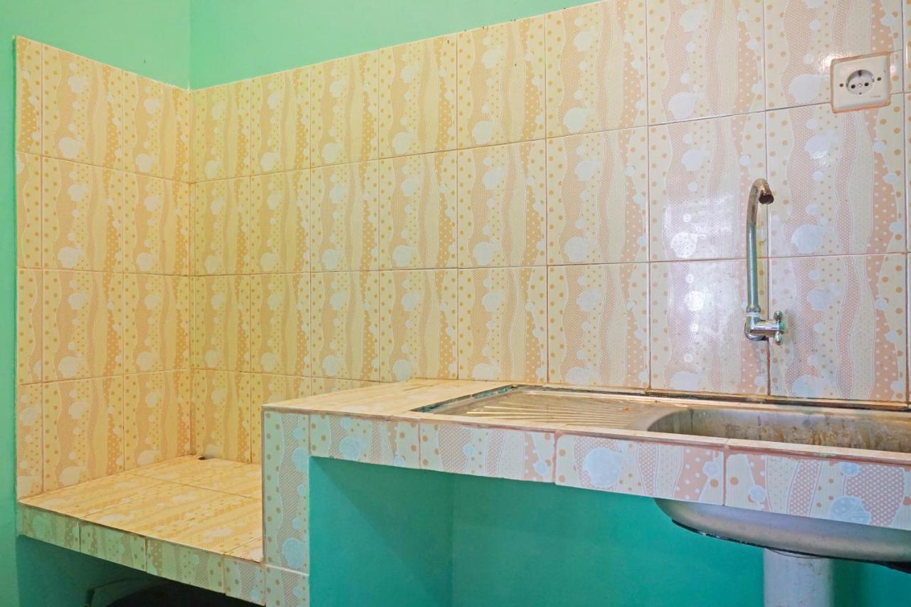 Oyo 90369 An Nur Family Homestay Syariah Cigombong Exteriör bild