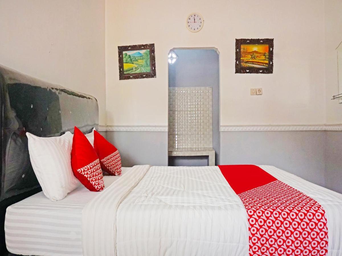 Oyo 90369 An Nur Family Homestay Syariah Cigombong Exteriör bild