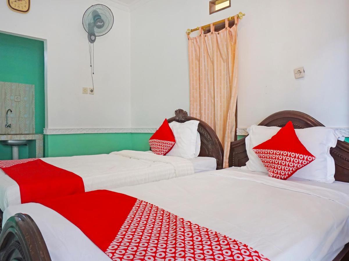 Oyo 90369 An Nur Family Homestay Syariah Cigombong Exteriör bild